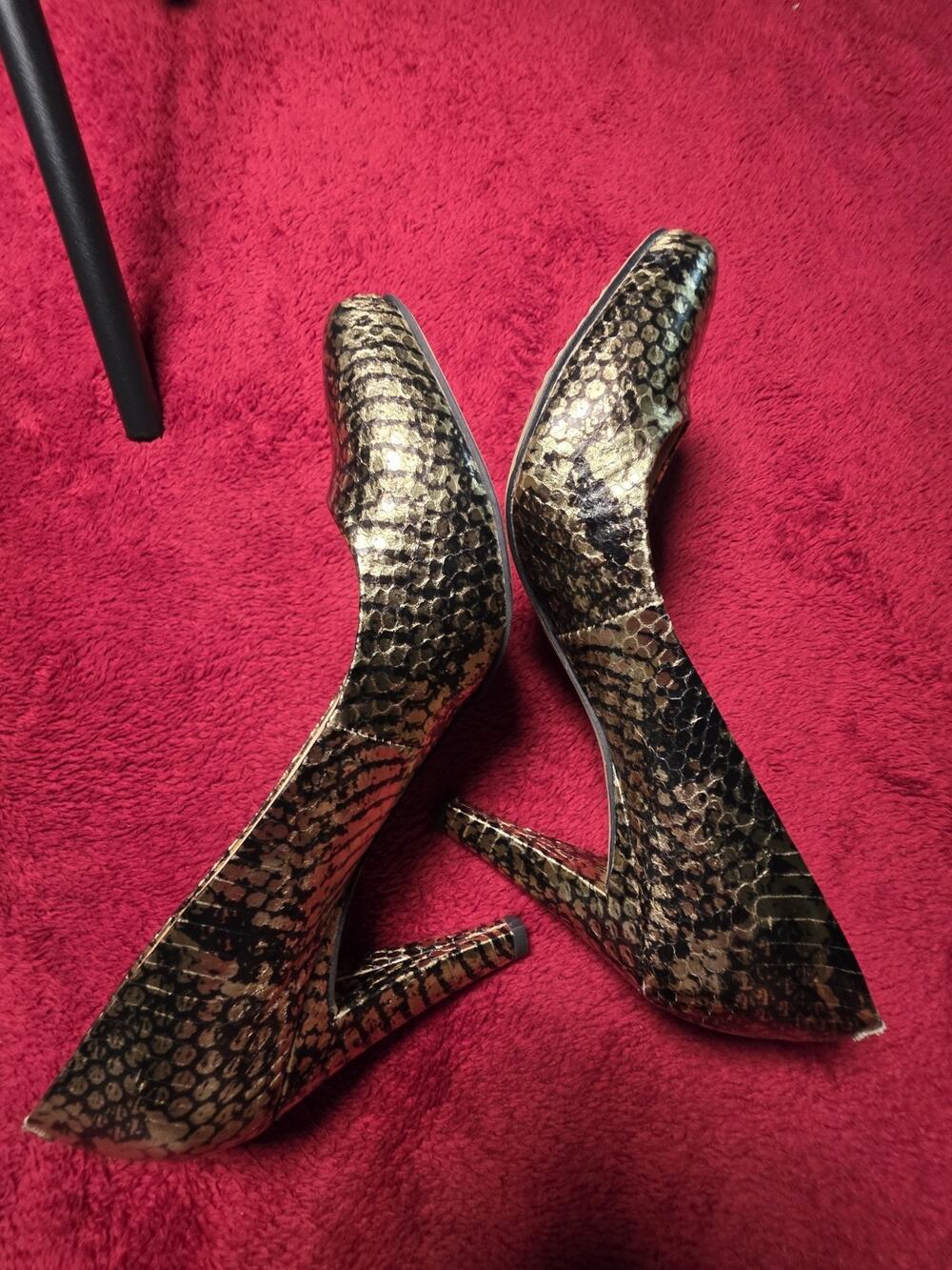 Vince Camuto Women’s 6.5M Snakeskin Pointed Toe Pumps Black Gold Stiletto Heels